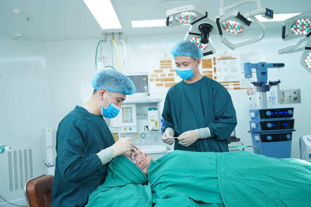 Cấy mỡ tự thân lên mặt giữ được bao lâu? Bao lâu thì đẹp?