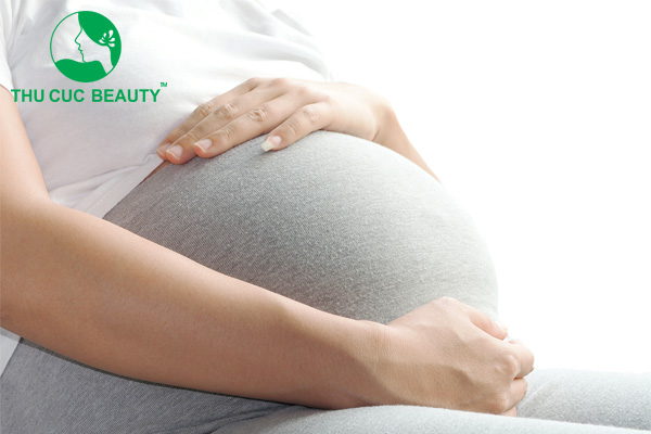 Giải đáp: Có nên nâng ngực khi chưa sinh con không?