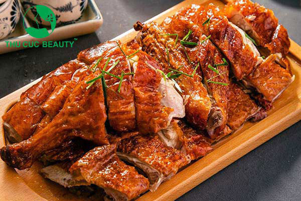 Cắt mí có được ăn thịt vịt không