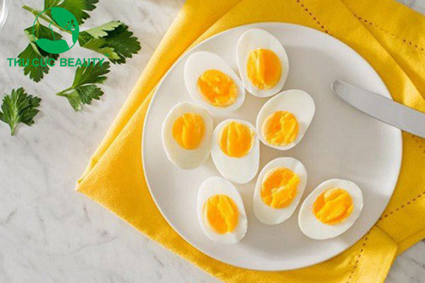 Cắt mí có được ăn trứng không