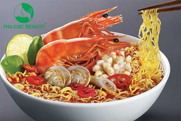 Cắt mí có được ăn mì tôm không 