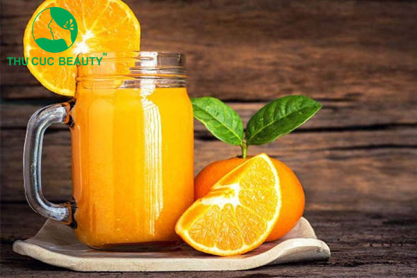 Cắt mí uống nước cam được không