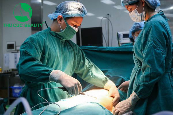 Hút mỡ bụng có nguy hiểm không