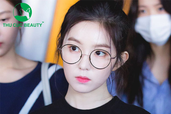 Nâng mũi bao lâu được đeo kính