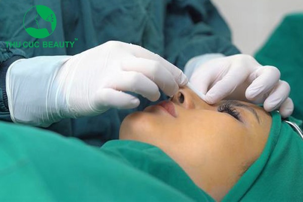 Nâng mũi có bị kéo mắt không