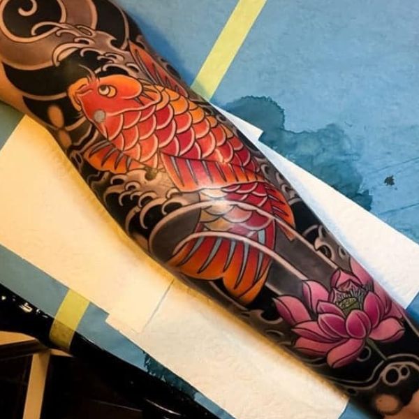Tattoo chú cá chép hóa thành rồng bắp cánh tay 