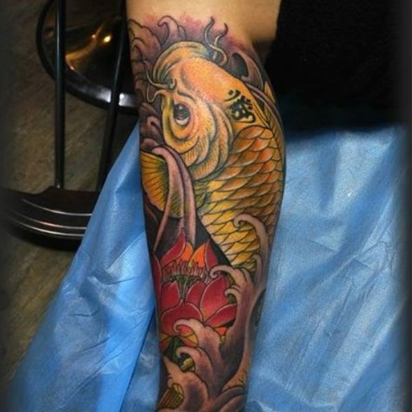 Tattoo chú cá chép hóa thành rồng chân