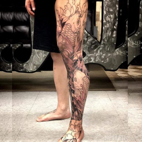 Tattoo chú cá chép hóa thành rồng kín chân