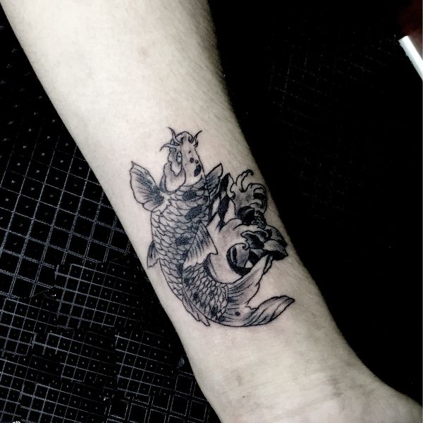 Tattoo chú cá chép hóa thành rồng mini
