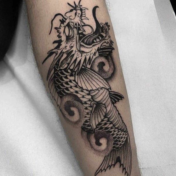 Tattoo chú cá chép hóa thành rồng ở tay