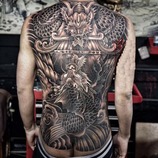 Tattoo chú cá chép hóa thành rồng vượt lên quỷ môn quan