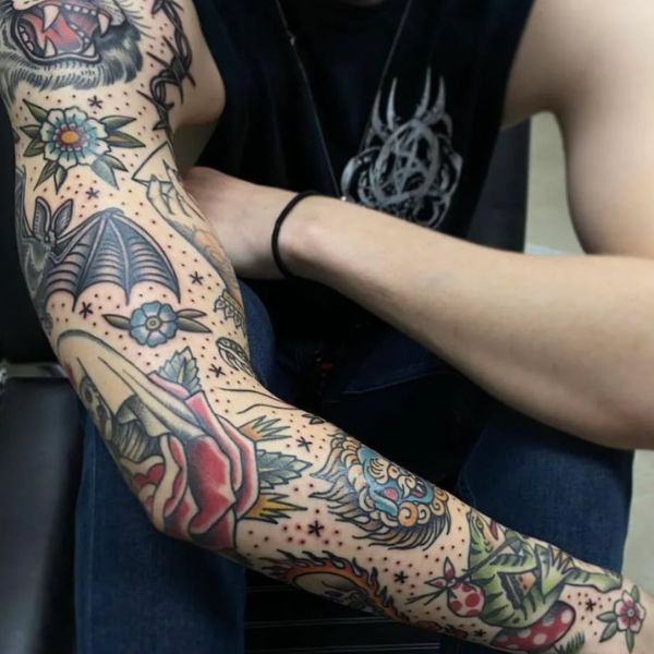 Tattoo cánh tay hoạt họa