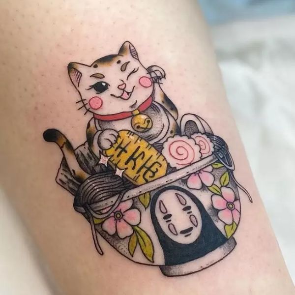 Tattoo mèo thần tài với vô diện