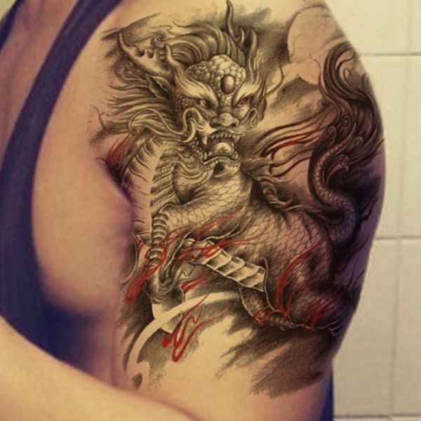 Tattoo rồng vắt vai đẹp