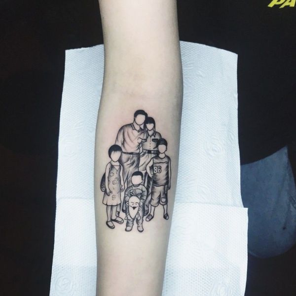 tatoo mái ấm gia đình 5 người mini