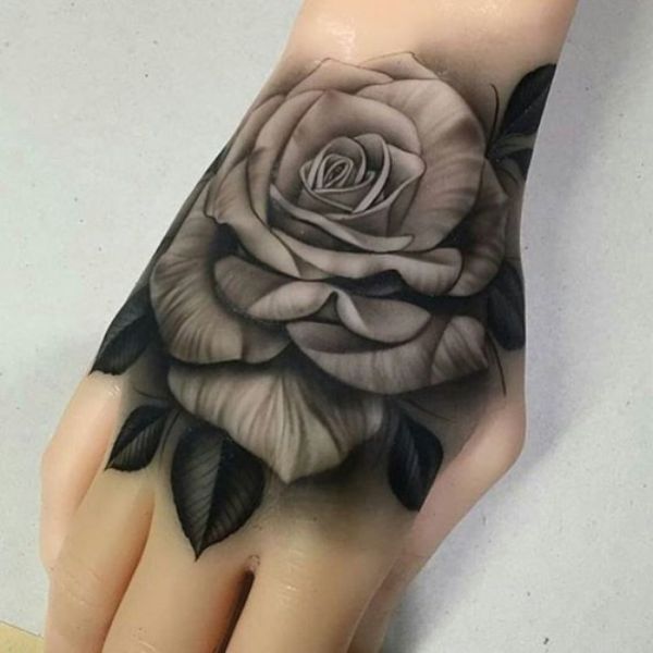 Tatoo hoa hồng mu bàn tay