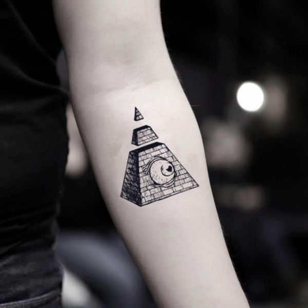 Tatoo kim tự tháp