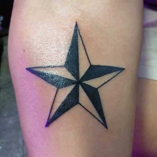 Tatoo ngôi sao sáng mini