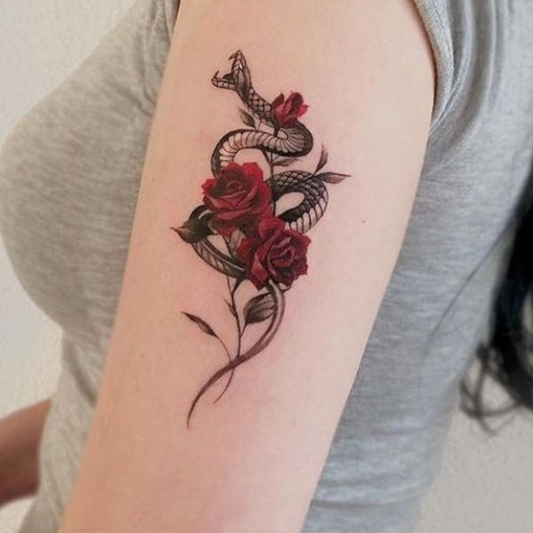 Tatoo rắn quấn hoa hồng