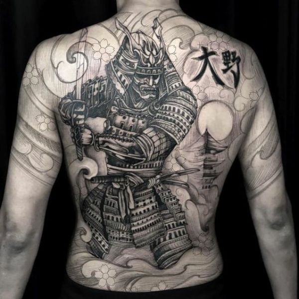 Tatoo samurai mặt quỷ ở lưng