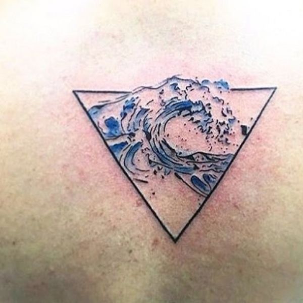 tatoo sóng biển mini