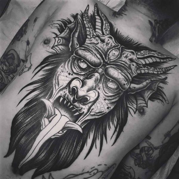 Tattoo mặt quỷ ở lưng siêu đẹp