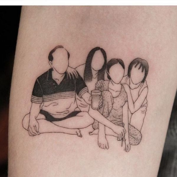 Cha mẹ tattoo gia đình 4 người
