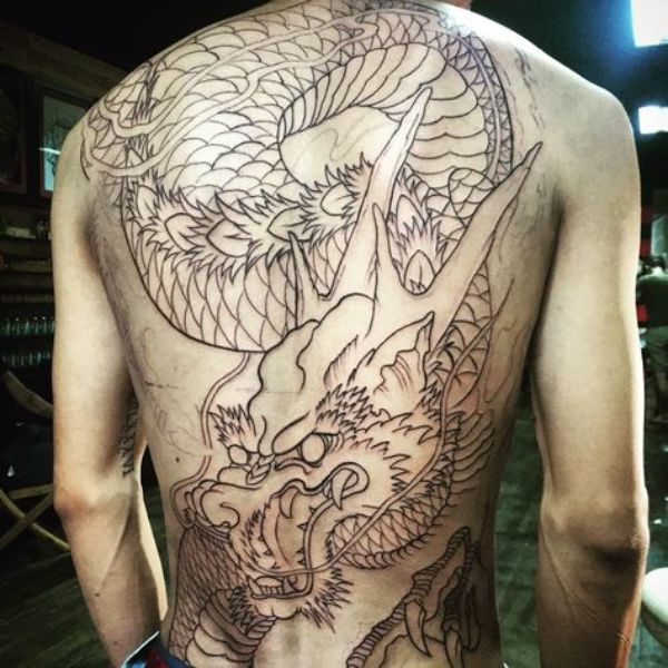 Khung tattoo Long kín lưng