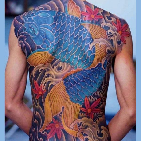Những tattoo cá chép vàng kín sườn lưng đẹp