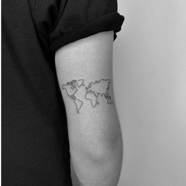 Tattoo bắp tay bản đồ