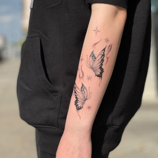 Tattoo cánh tay nam bướm đẹp