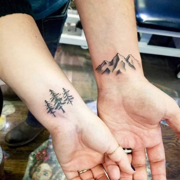 Tattoo cặp núi và rừng