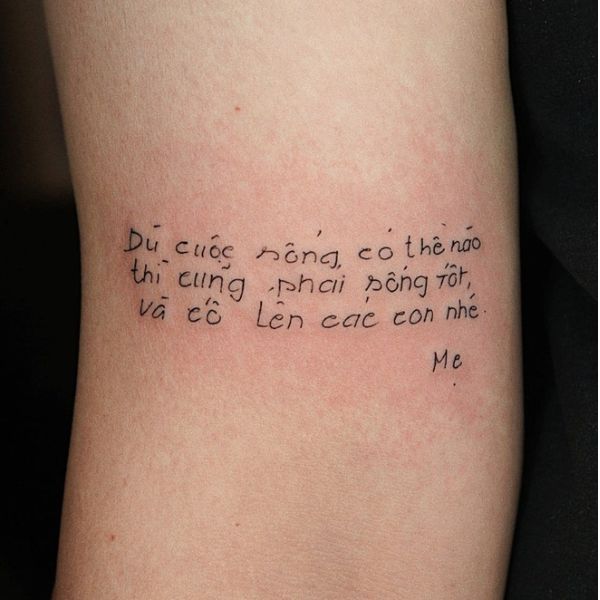 Tattoo chữ rất đẹp mang lại nữ giới giờ đồng hồ việt ý nghĩa