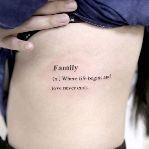 Tattoo chữ mini ý nghĩa về gia đình
