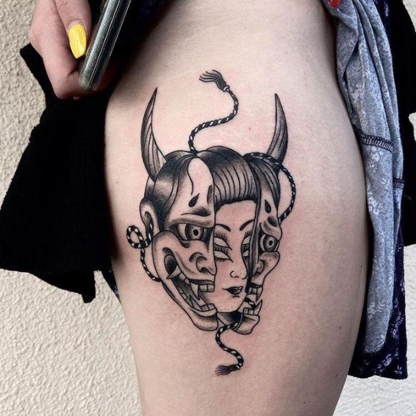Tattoo cô gái mặt quỷ mini