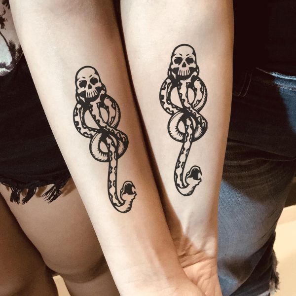 Tattoo con rắn cặp