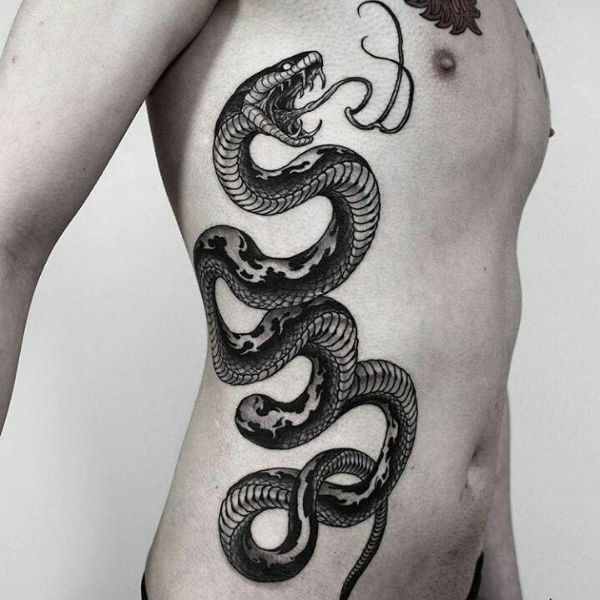 Tattoo con rắn mạn sườn siêu đẹp