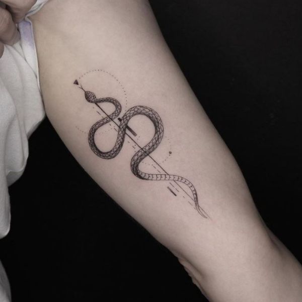 Tattoo con rắn mini