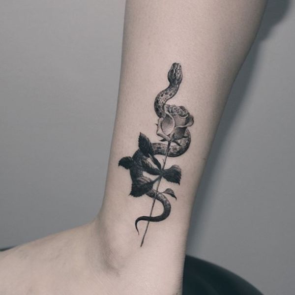 Tattoo con rắn nhỏ