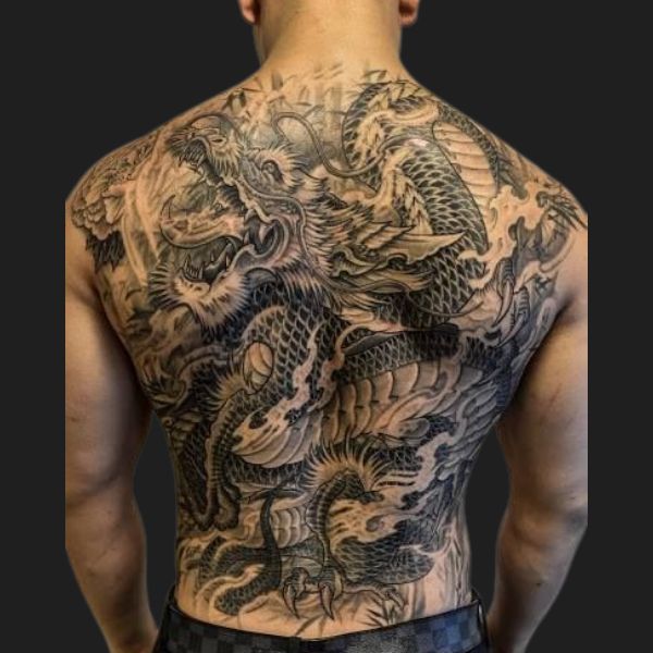 Tattoo con cái Long kín lưng