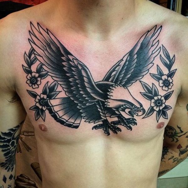 Tattoo đại bàng ngực đẹp