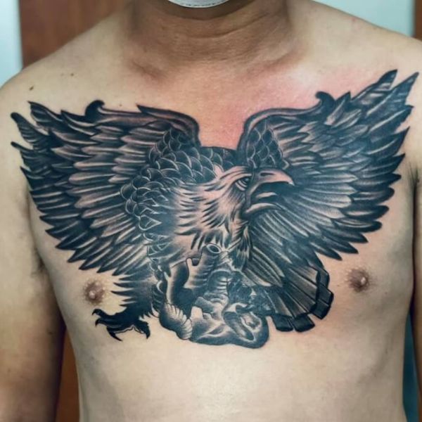 Tattoo đại bàng ngực siêu chất cho nam