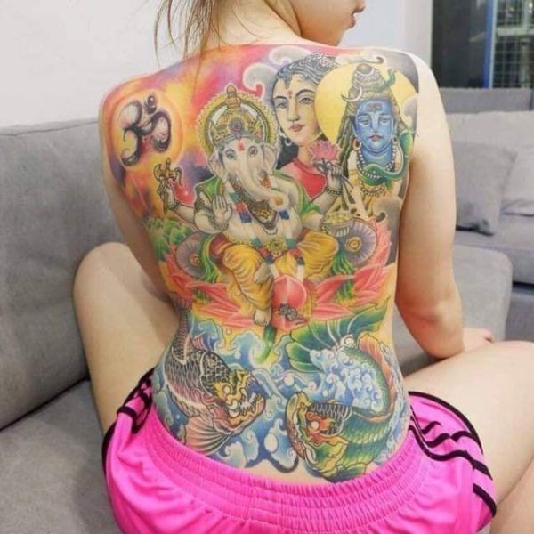 Tattoo full lưng đẹp cho nữ
