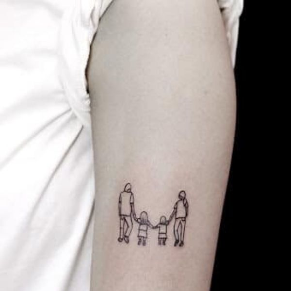 Tattoo mái ấm gia đình 4 người mini