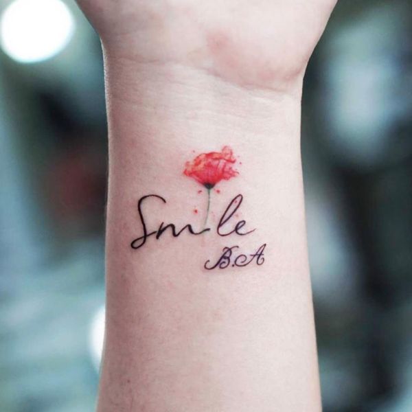 Tattoo hoa bỉ ngạn cổ tay