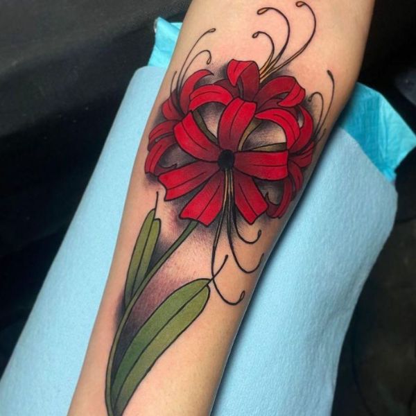 Tattoo hoa bỉ ngạn siêu đẹp ở tay