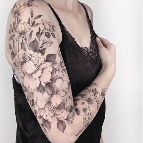 Tattoo hoa mẫu đơn full tay đen trắng