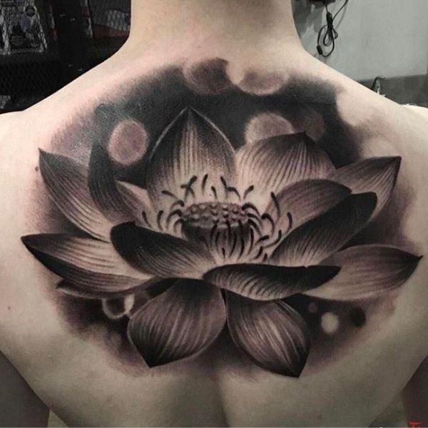 Tattoo hoa sen mang đến nam