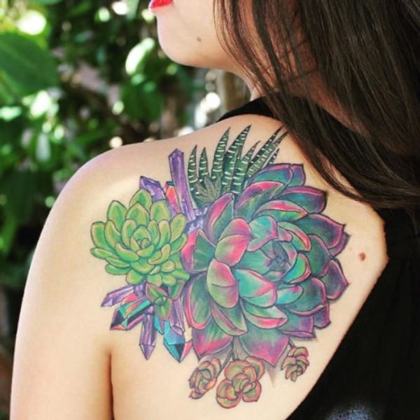Tattoo hoa sen đá