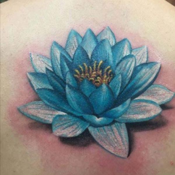 Tattoo hoa sen màu xanh